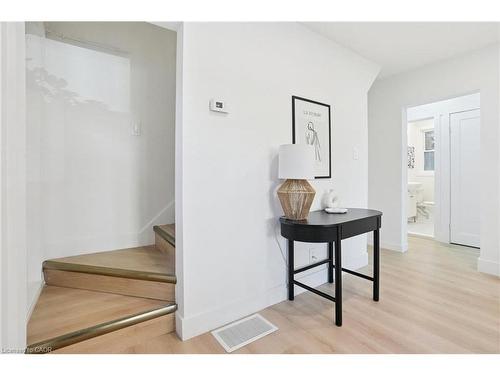 41 Cameron Avenue S, Hamilton, ON - Indoor Photo Showing Other Room
