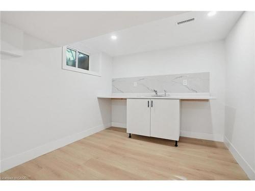 41 Cameron Avenue S, Hamilton, ON - Indoor