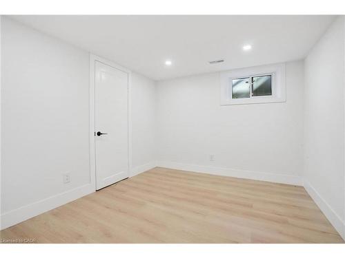 41 Cameron Avenue S, Hamilton, ON - Indoor Photo Showing Other Room