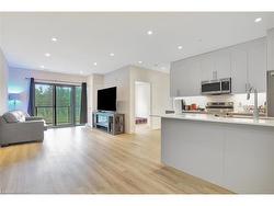 203-525 New Dundee Road  Kitchener, ON N2P 2L1