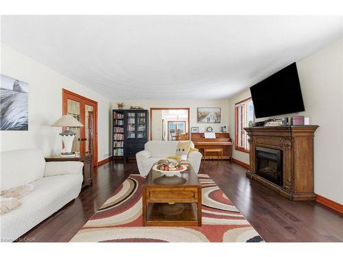 3810 River Road, Caledonia, ON - Indoor Photo Showing Living Room With Fireplace