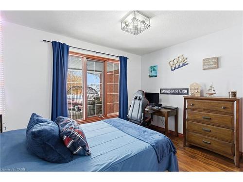 3810 River Road, Caledonia, ON - Indoor Photo Showing Bedroom