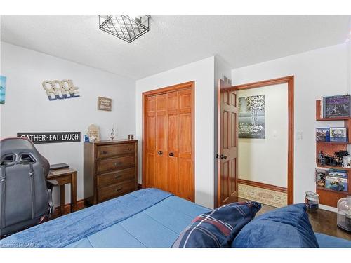 3810 River Road, Caledonia, ON - Indoor Photo Showing Bedroom