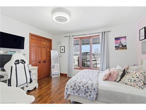 3810 River Road, Caledonia, ON - Indoor Photo Showing Bedroom