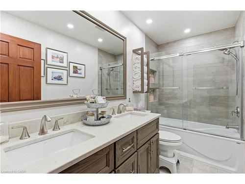 3810 River Road, Caledonia, ON - Indoor Photo Showing Bathroom