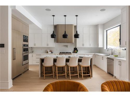 414 Belvenia Road, Burlington, ON - Indoor