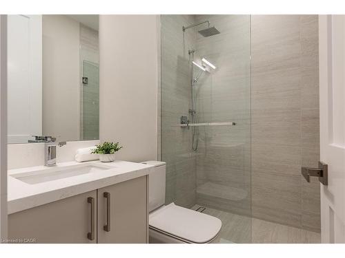 414 Belvenia Road, Burlington, ON - Indoor Photo Showing Bathroom