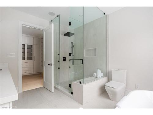 414 Belvenia Road, Burlington, ON - Indoor Photo Showing Bathroom