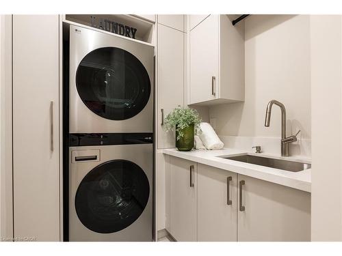 414 Belvenia Road, Burlington, ON - Indoor Photo Showing Laundry Room