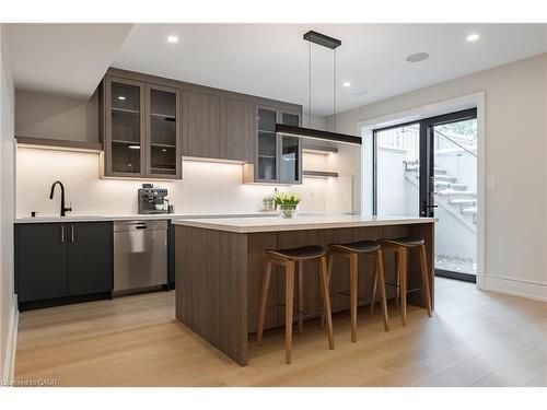 414 Belvenia Road, Burlington, ON - Indoor Photo Showing Kitchen With Upgraded Kitchen