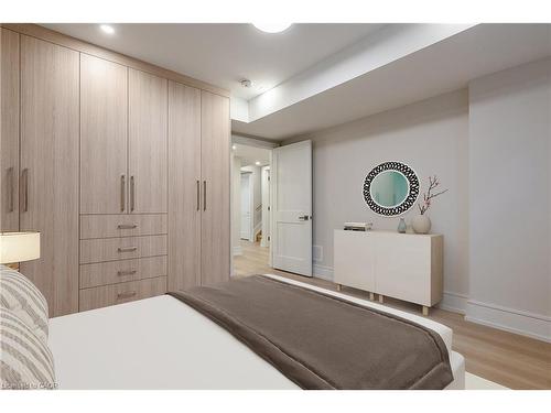 414 Belvenia Road, Burlington, ON - Indoor Photo Showing Bedroom