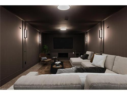 414 Belvenia Road, Burlington, ON - Indoor