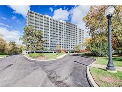 202-58 Bridgeport Road E Waterloo, ON N2J 4H5