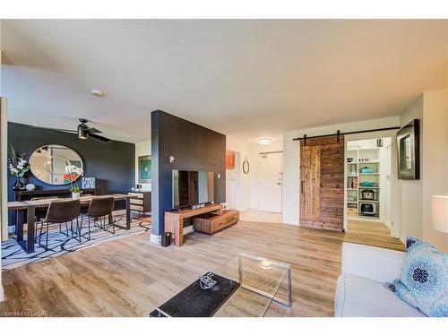 202-58 Bridgeport Road E, Waterloo, ON - Indoor