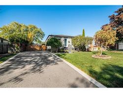 128 Moxley Drive  Hamilton, ON L8T 4R9