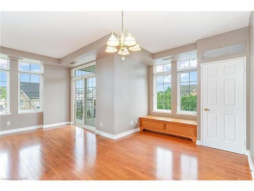 410-2301 Parkhaven Boulevard, Oakville, ON - Indoor Photo Showing Other Room