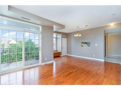 410-2301 Parkhaven Boulevard, Oakville, ON - Indoor Photo Showing Other Room