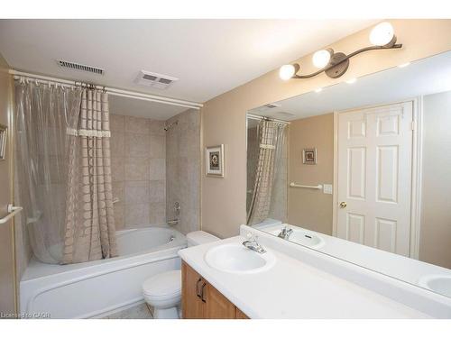 202-990 Golf Links Road, Hamilton, ON - Indoor Photo Showing Bathroom