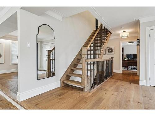 10 Azalea Court, Stoney Creek, ON - Indoor Photo Showing Other Room