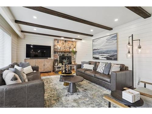 10 Azalea Court, Stoney Creek, ON - Indoor Photo Showing Living Room With Fireplace