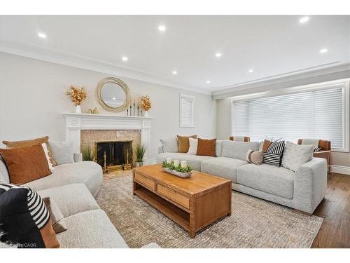 10 Azalea Court, Stoney Creek, ON - Indoor Photo Showing Living Room With Fireplace