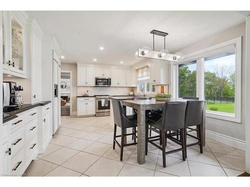 10 Azalea Court, Stoney Creek, ON - Indoor