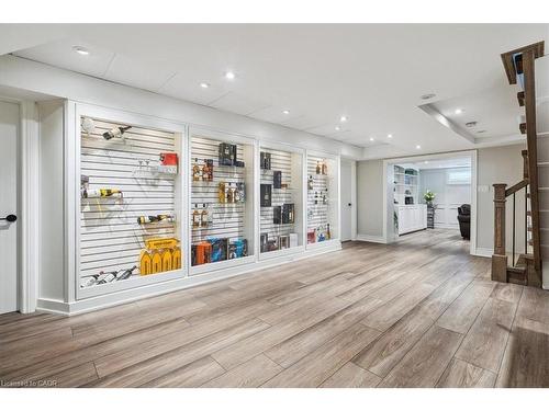 10 Azalea Court, Stoney Creek, ON - Indoor Photo Showing Other Room