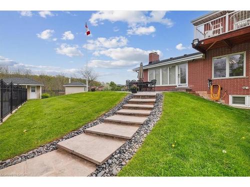 10 Azalea Court, Stoney Creek, ON - Outdoor