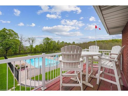 10 Azalea Court, Stoney Creek, ON - Outdoor