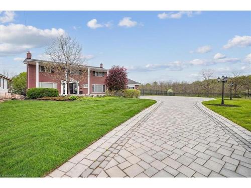 10 Azalea Court, Stoney Creek, ON - Outdoor