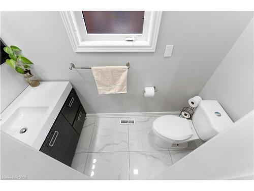 88 Olde Town Road, Brampton, ON - Indoor Photo Showing Bathroom