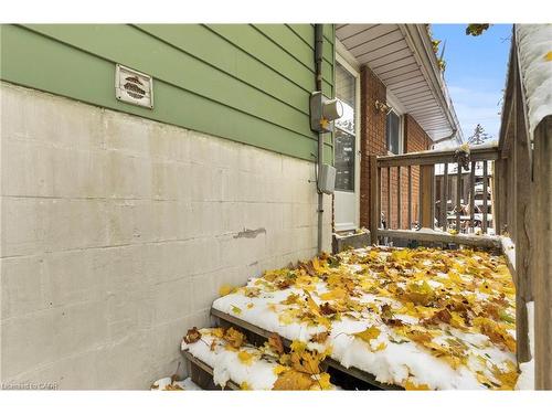 11 Torlake Street, Hamilton, ON - Outdoor