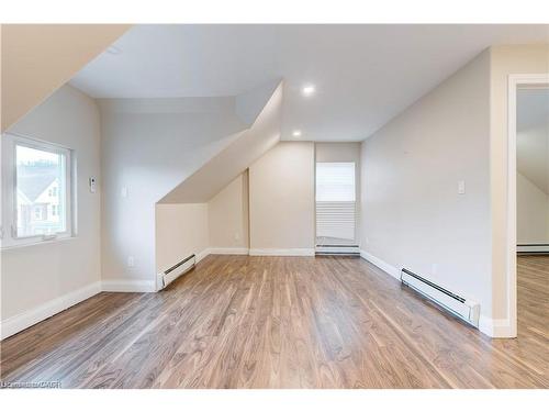 152 Sanford Avenue S, Hamilton, ON 