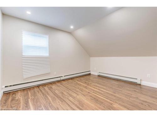 152 Sanford Avenue S, Hamilton, ON 