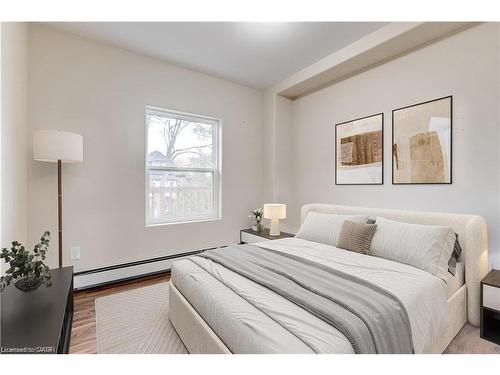 152 Sanford Avenue S, Hamilton, ON 