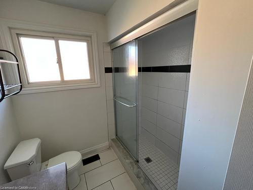 Main & 2Nd-643 West 5Th Street, Hamilton, ON - Indoor Photo Showing Bathroom