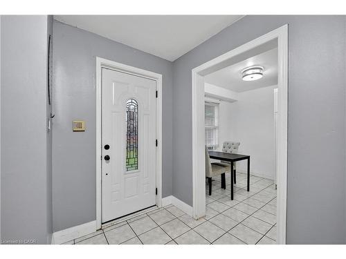 4 Pleasant Grove Terrace, Grimsby, ON - Indoor Photo Showing Other Room