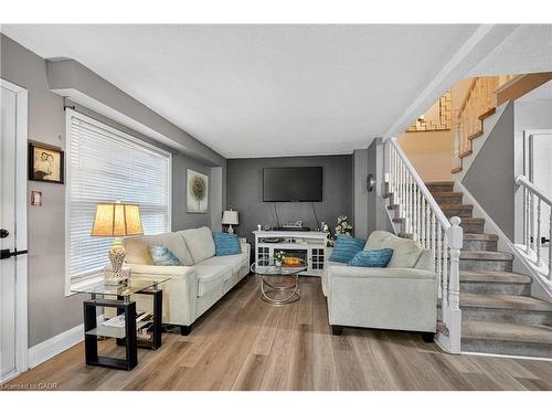 4 Pleasant Grove Terrace, Grimsby, ON - Indoor Photo Showing Living Room