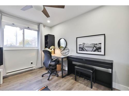 23-5017 Pinedale Avenue, Burlington, ON - Indoor Photo Showing Office