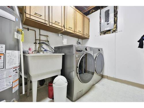 23-5017 Pinedale Avenue, Burlington, ON - Indoor Photo Showing Laundry Room