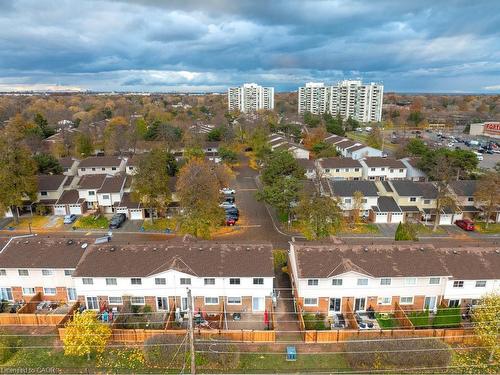 23-5017 Pinedale Avenue, Burlington, ON - Outdoor With View