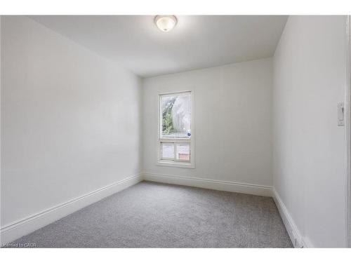 49 Myrtle Avenue, Hamilton, ON - Indoor Photo Showing Other Room