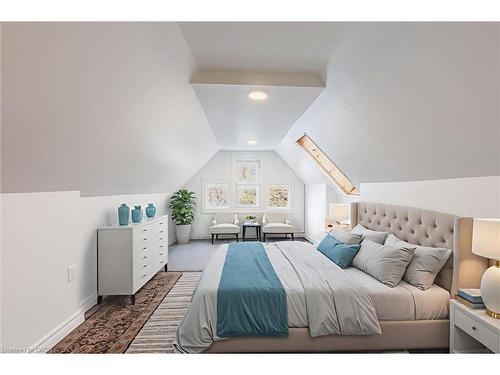 49 Myrtle Avenue, Hamilton, ON - Indoor Photo Showing Bedroom