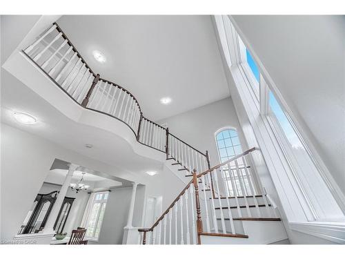 2676 Castle Hill Crescent, Oakville, ON - Indoor Photo Showing Other Room