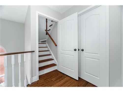 2676 Castle Hill Crescent, Oakville, ON - Indoor Photo Showing Other Room