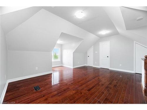 2676 Castle Hill Crescent, Oakville, ON - Indoor Photo Showing Other Room