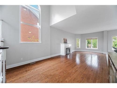 2676 Castle Hill Crescent, Oakville, ON - Indoor Photo Showing Other Room