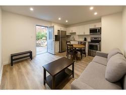 5-27 Queenston Street  St. Catharines, ON L2R 2Y8