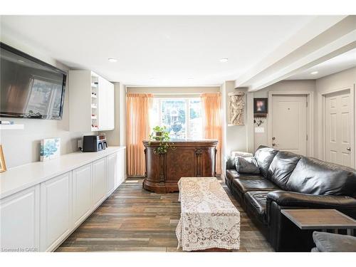 199 Kimberly Drive, Hamilton, ON - Indoor Photo Showing Other Room