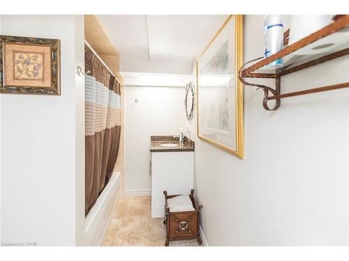 199 Kimberly Drive, Hamilton, ON - Indoor Photo Showing Other Room